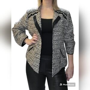 Chico's open front black/cream blazer with chain detail size 2 (12US/L)